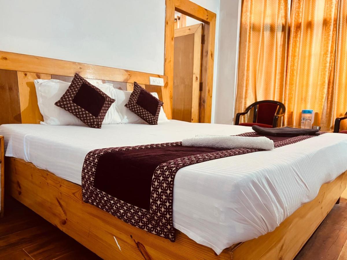 Hotel Solitaire - With Best View Of Mountains Manāli Екстериор снимка