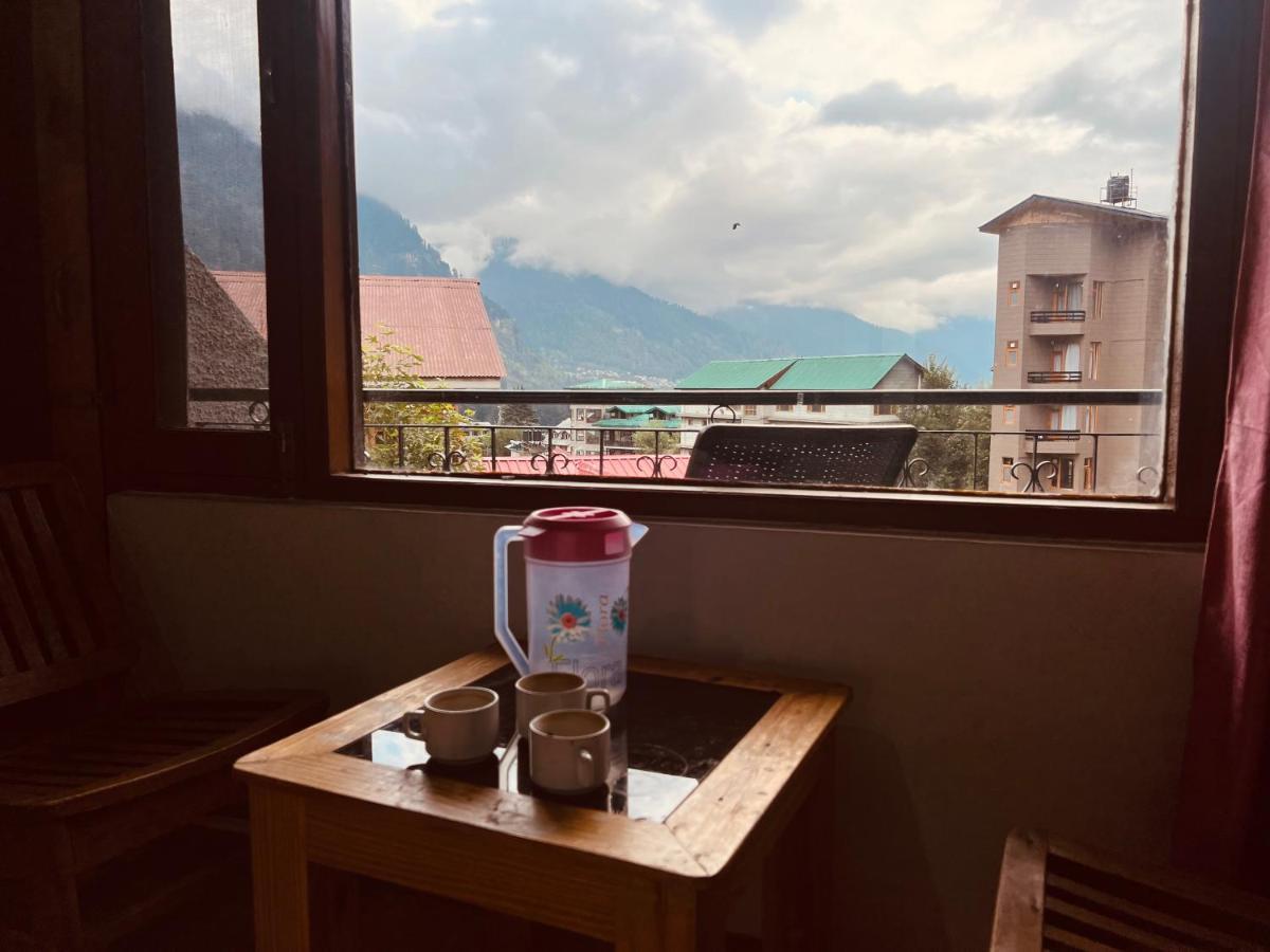 Hotel Solitaire - With Best View Of Mountains Manāli Екстериор снимка